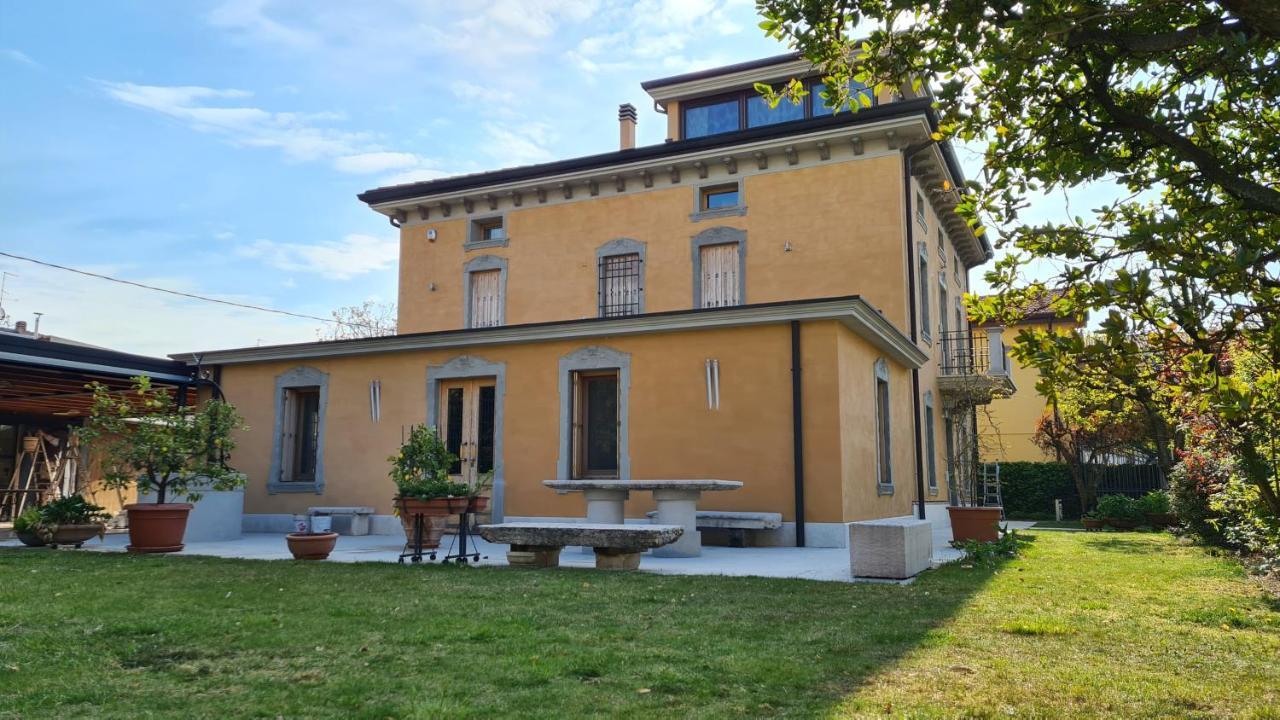Appartamento Modenese 8 佩斯基耶拉德加达 外观 照片